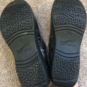 Love these shoes but are too small.